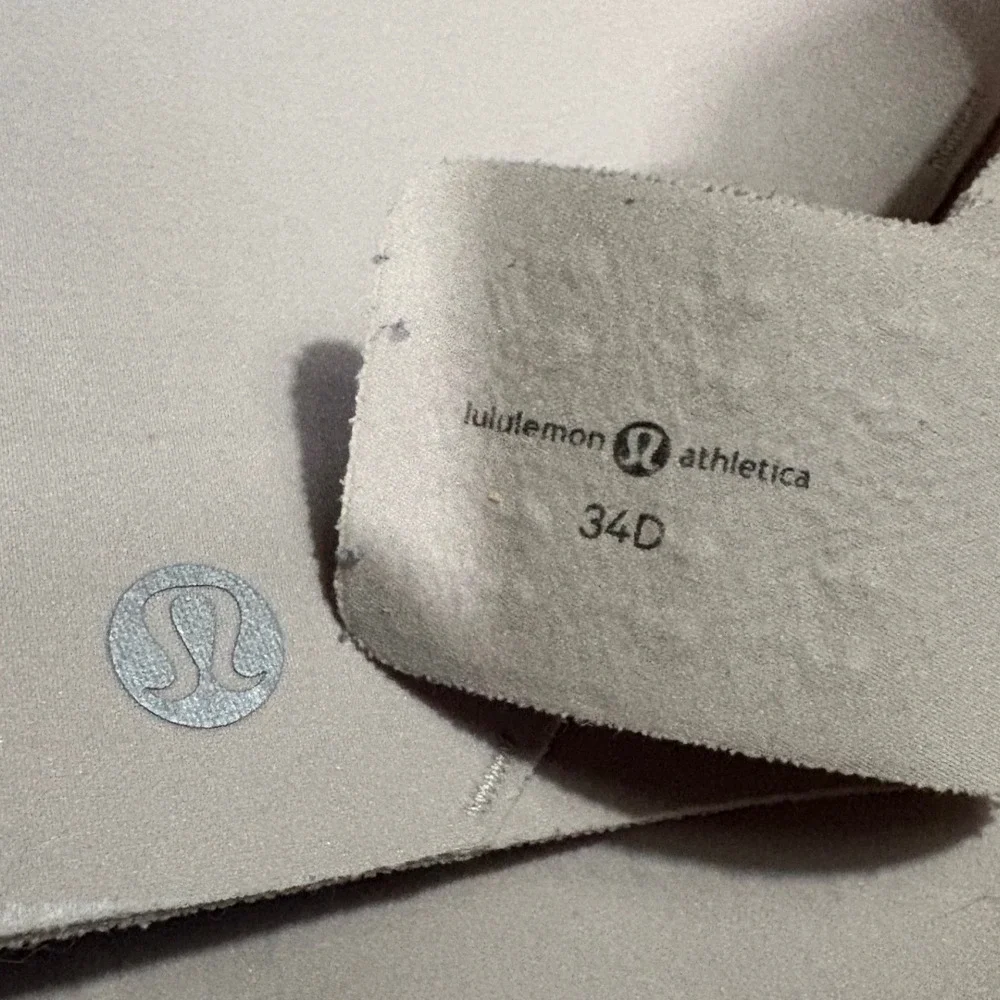 Lululemon Enlite Bra Women 34D Barely Beige Crisscross Back